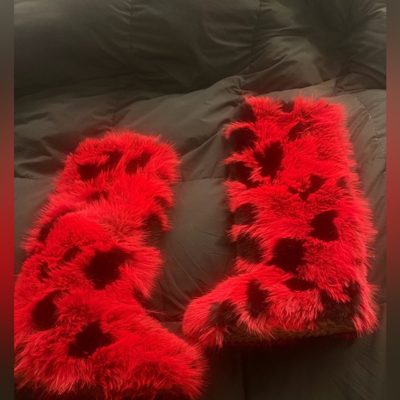 COOLSA Women's Red Faux Fur Winter Boots - Picture 3 of 8